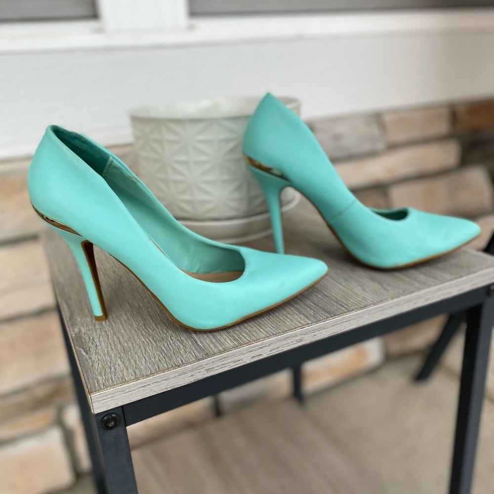 Aqua Teal Blue and Gold High Heels Size 8
